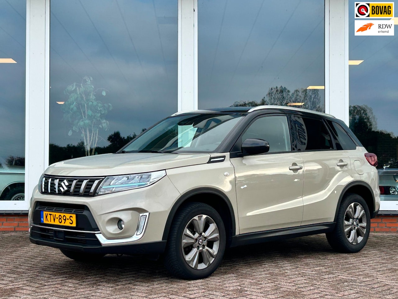 Suzuki Vitara - 1.4 Boosterjet Select Smart Hybrid AUT. - Navi - Camera - LM - Trekhaak - AutoWereld.nl