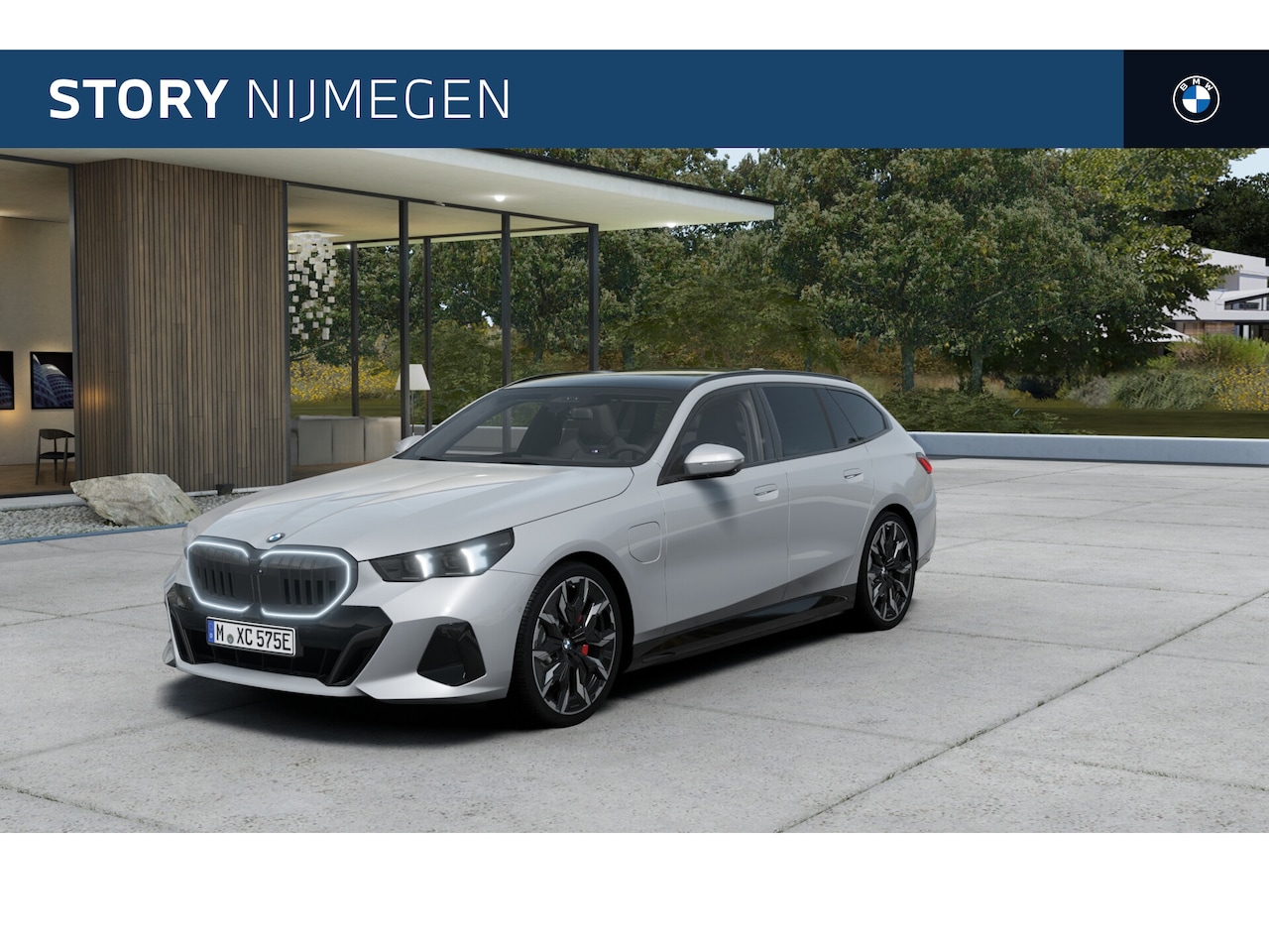 BMW 5-serie Touring - 530e M Sport Automaat / Panoramadak / Trekhaak / M Multifunctionele Stoelen / Bowers & Wil - AutoWereld.nl