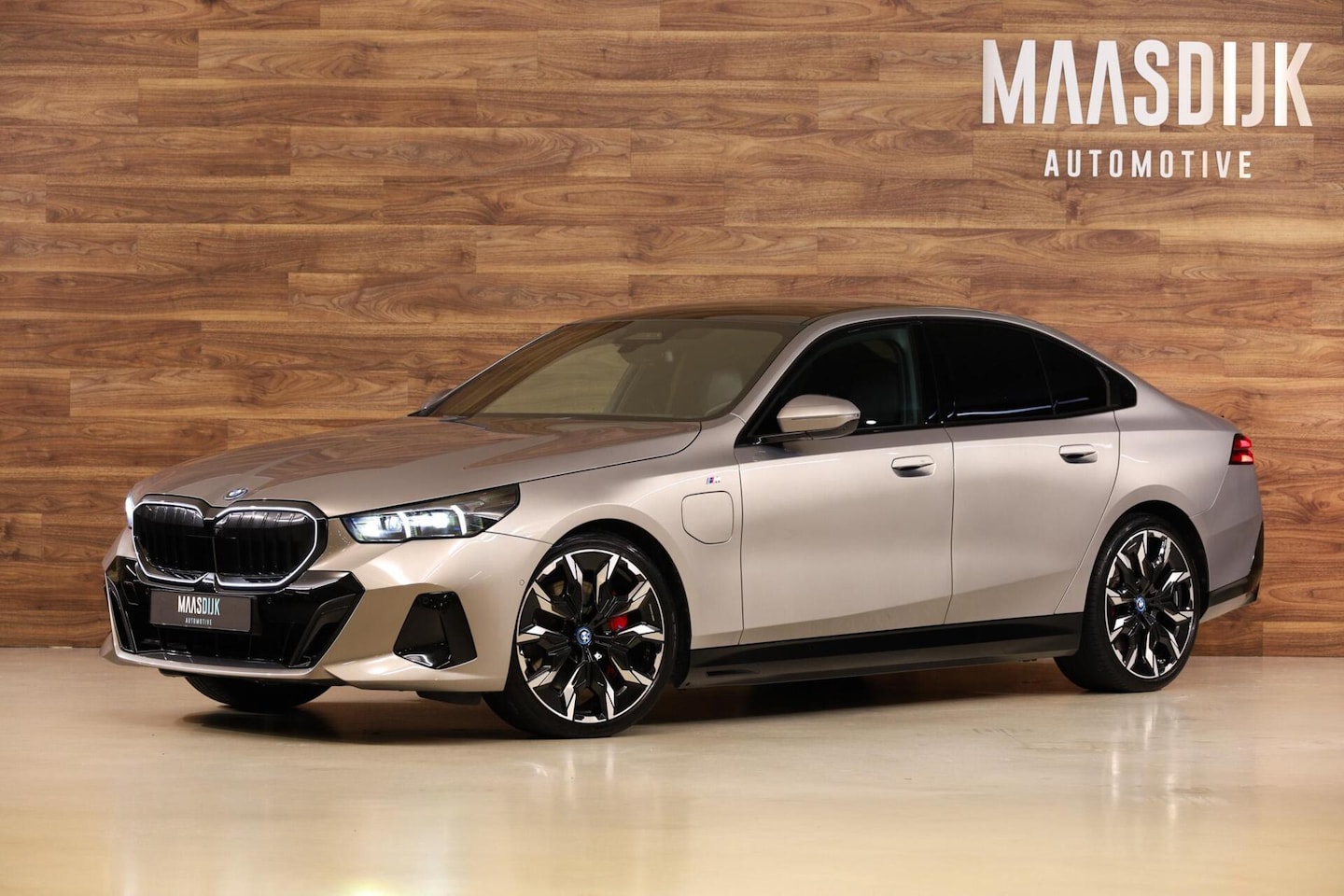 BMW 5-serie - 550e xDrive 550e xDrive - AutoWereld.nl