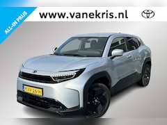Toyota Urban Cruiser - Dynamic Adventure 61 kWh, Trekhaak, Spatlappen
