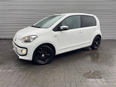 Volkswagen Up! - 1.0 white up met airco / cruise / navi / lmv