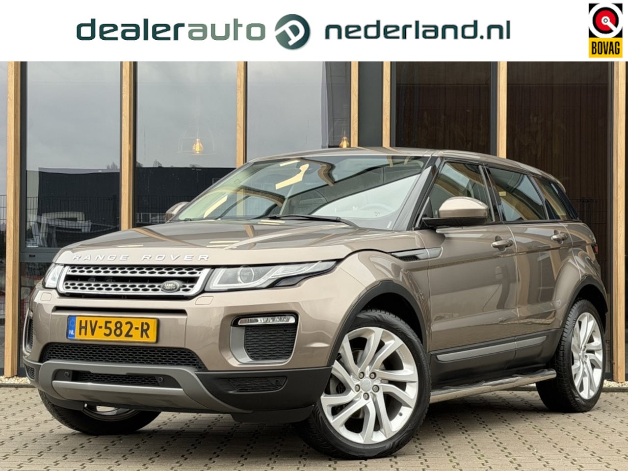 Land Rover Range Rover Evoque - 2.0 TD4 SE Dynamic | Panorama-dak | Navi | Cruise | Led | - AutoWereld.nl