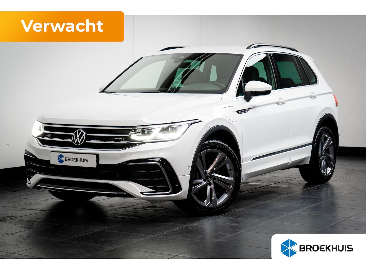 Volkswagen Tiguan - 1.4 eHybrid 245 pk R-Line 6-DSG | 'App-Connect' draadloze smartphone integratie | Achterui - AutoWereld.nl