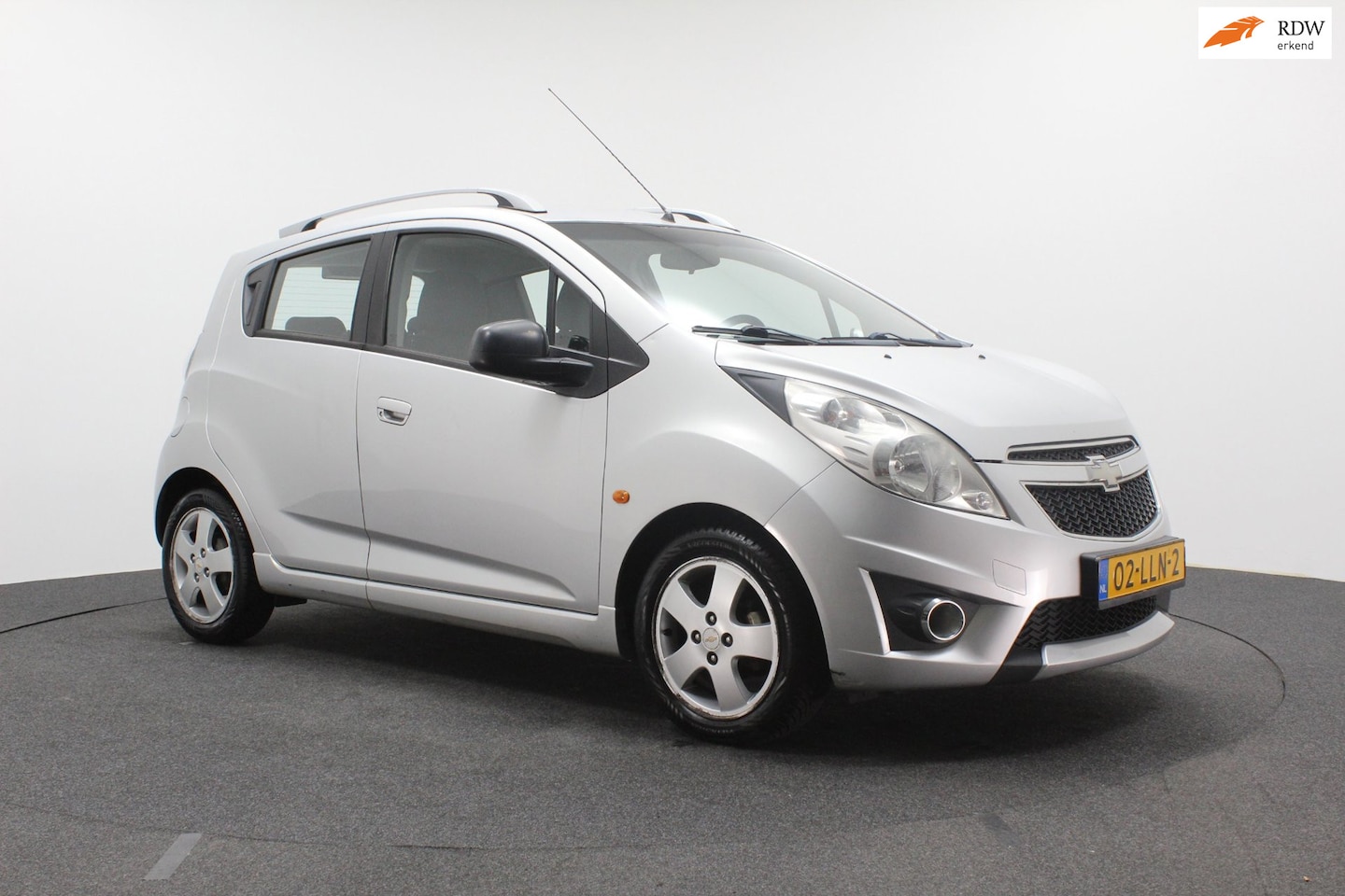 Chevrolet Spark - 1.2 16V LT | Climate control | Sportvelgen | Elektrische ramen rondom - AutoWereld.nl