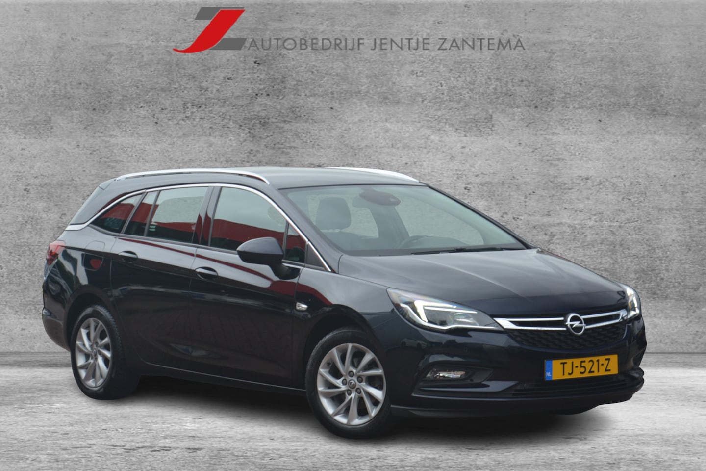 Opel Astra Sports Tourer - 1.4 Business Executive | Navigatie | Trekhaak | Cruise-control | Stoelverwarming | Airco | - AutoWereld.nl