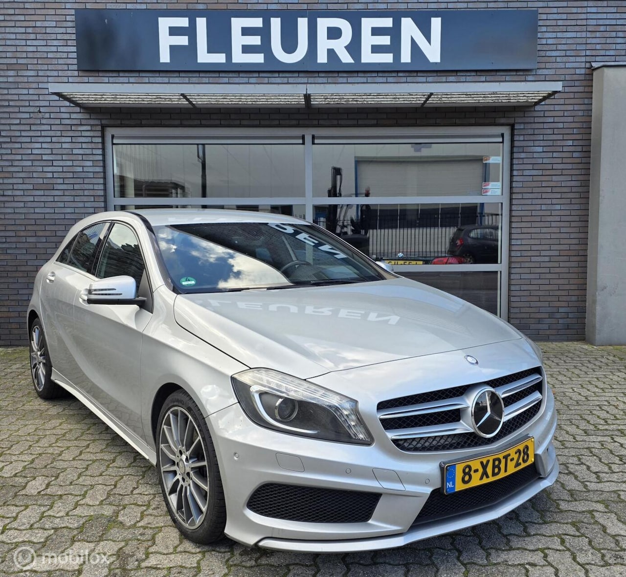 Mercedes-Benz A-klasse - A180 AMG AUT|Xenon|Bluetooth|Onderhoud|NAP - AutoWereld.nl