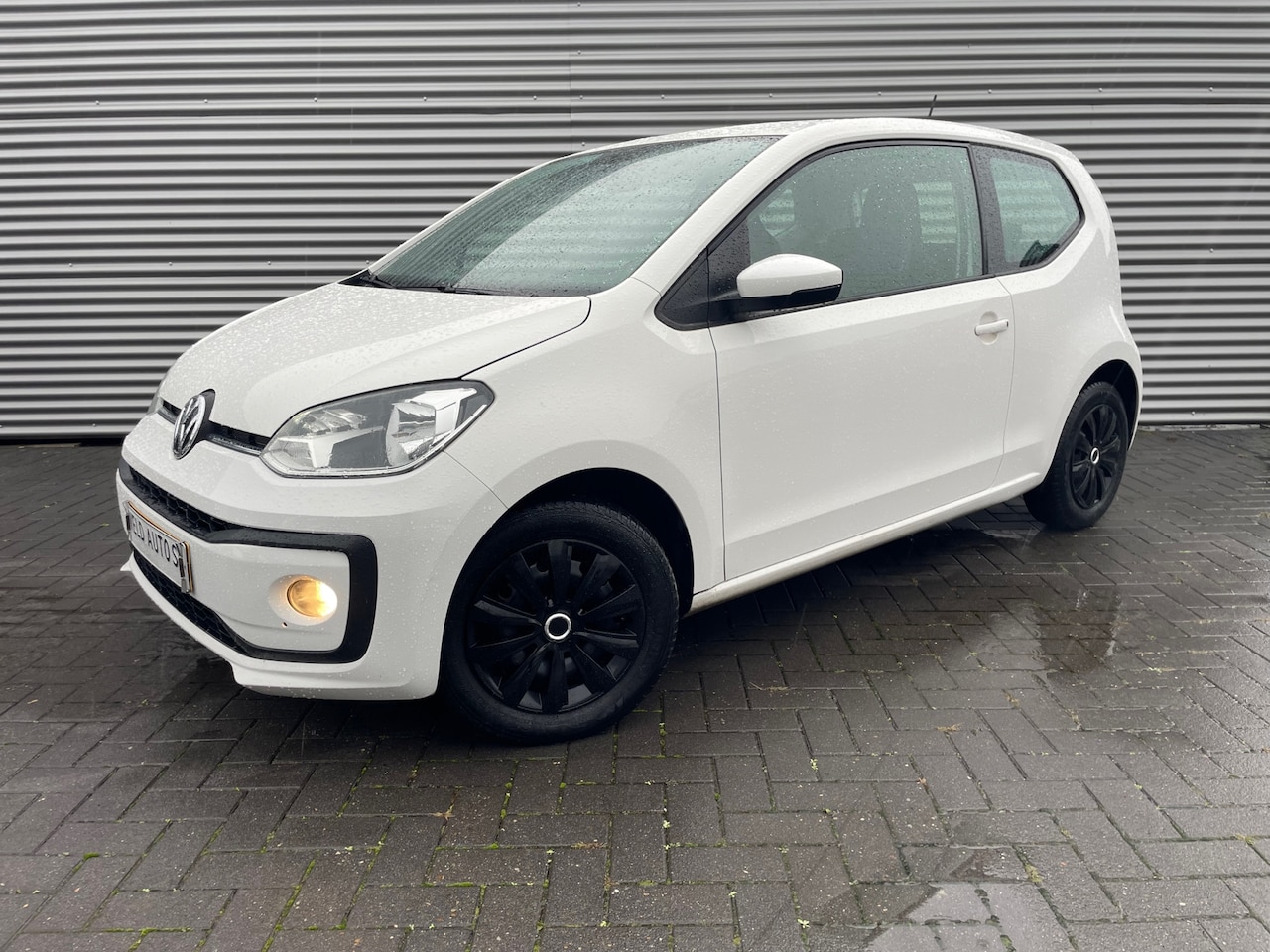 Volkswagen Up! - 1.0 bouwjaar 2018 met airco / elek pakket / pdc - AutoWereld.nl