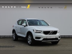 Volvo XC40 - T3 163PK Automaat Business Pro Navigatie / Trekhaak / Adaptieve Cruise Control / 18" licht