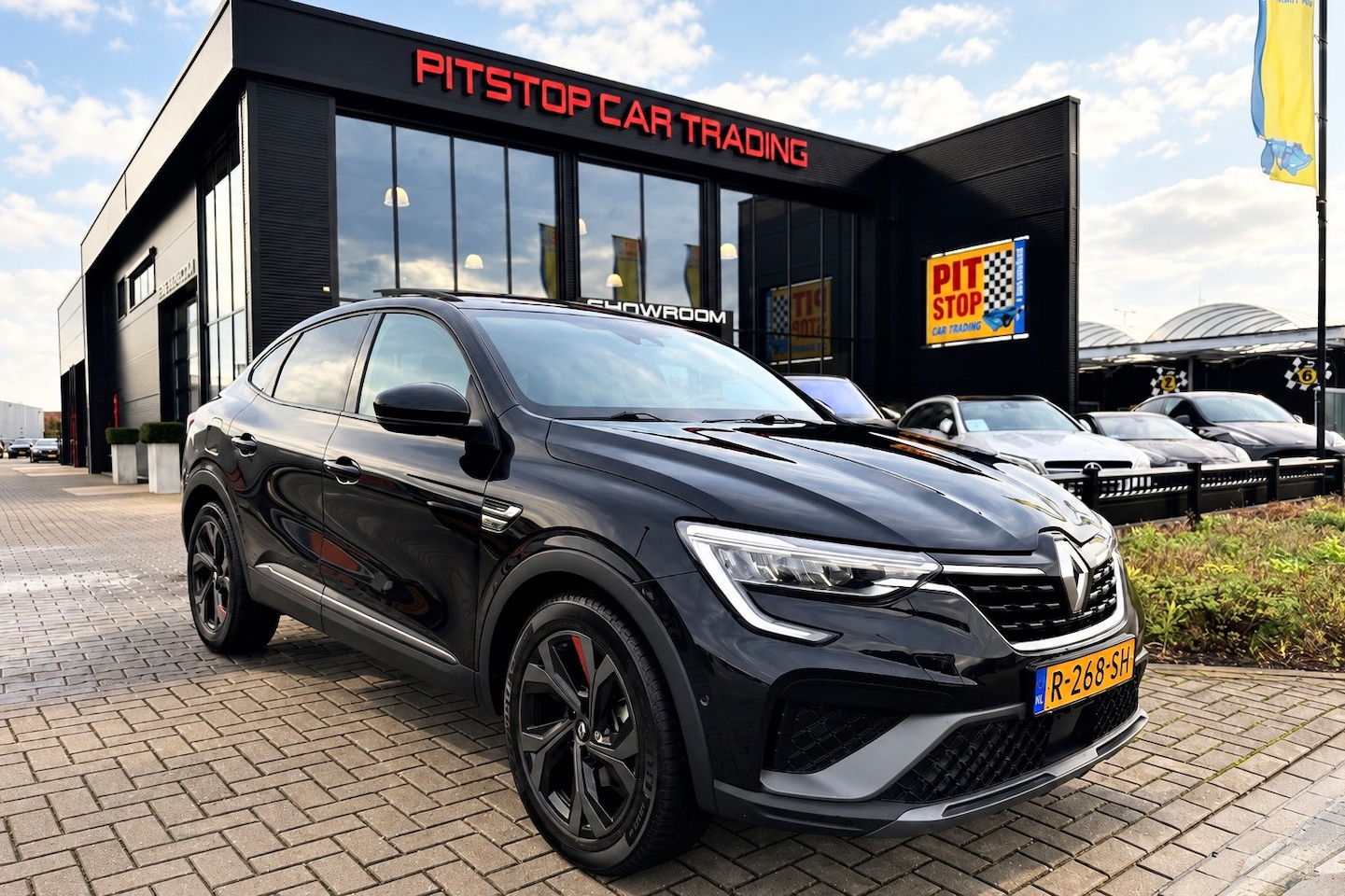 Renault Arkana - 1.6 E-Tech Hybrid 145 R.S. Line, Pano, LED, Volleder, NL Auto! - AutoWereld.nl