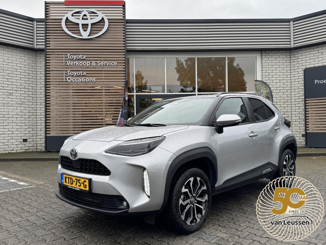 Toyota Yaris Cross - 1.5 Hybrid 115 DYNAMIC STOEL/STUURVERW KEYLESS 17'' LM-VELGEN CLIMA NAVI CAMERA APPLE/ANDR - AutoWereld.nl