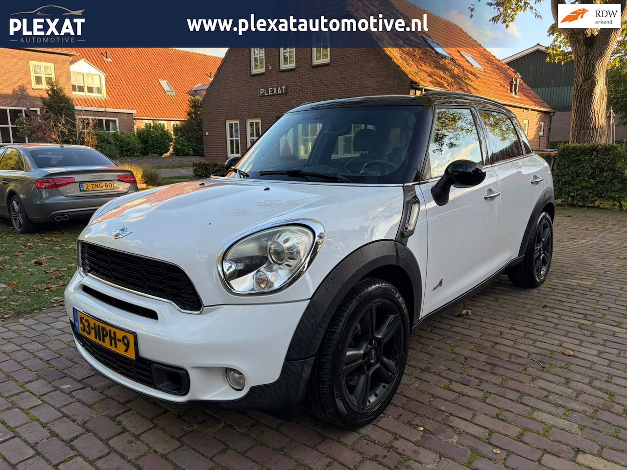 MINI Countryman - 1.6 Cooper S ALL4 Chili Aut. | Nap | Panoramadak | Xenon | Lederen bekleding| Stoelverwarm - AutoWereld.nl