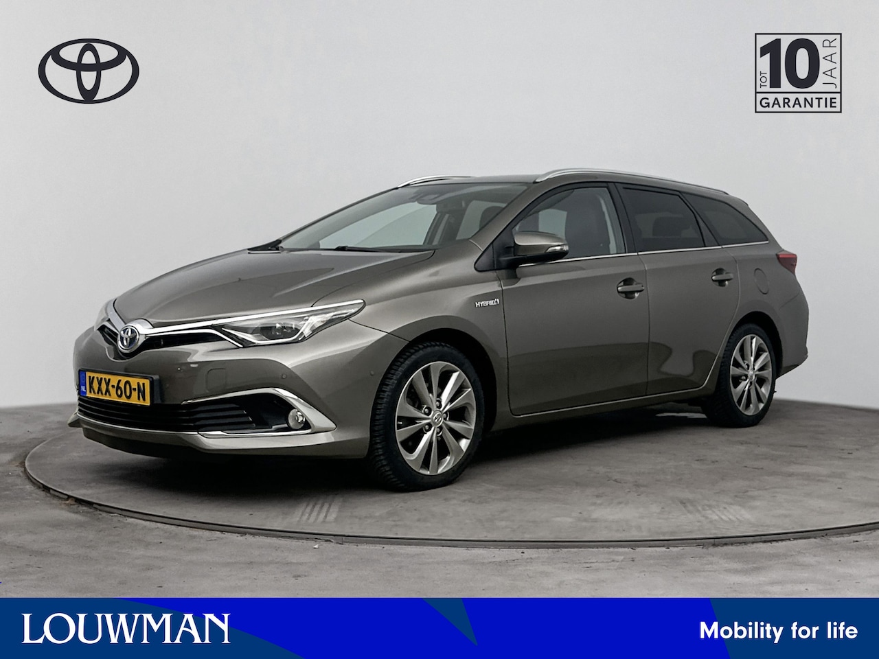 Toyota Auris Touring Sports - 1.8 Hybrid Executive | Stoelverwarming | Navigatie | Parkeercamera * - AutoWereld.nl