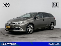 Toyota Auris Touring Sports - 1.8 Hybrid Executive | Stoelverwarming | Navigatie | Parkeercamera