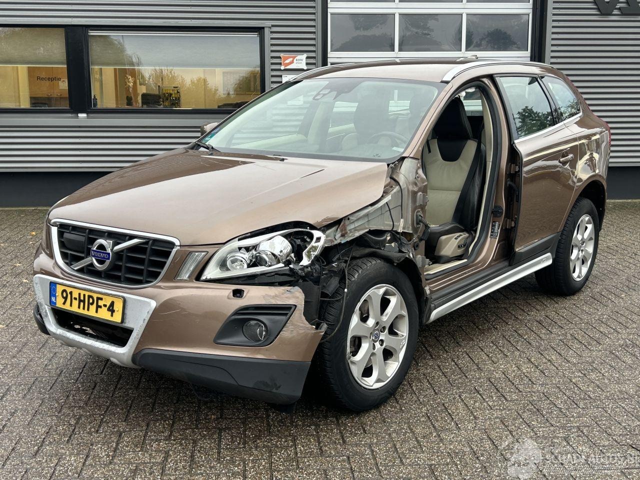 Volvo XC60 - Xc-60 3.0 T6 AWD Summum Automaat - AutoWereld.nl