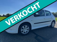 Peugeot 206 - 1.4 XS|Airco|Nieuwe distributie|Nieuwe koppakking|