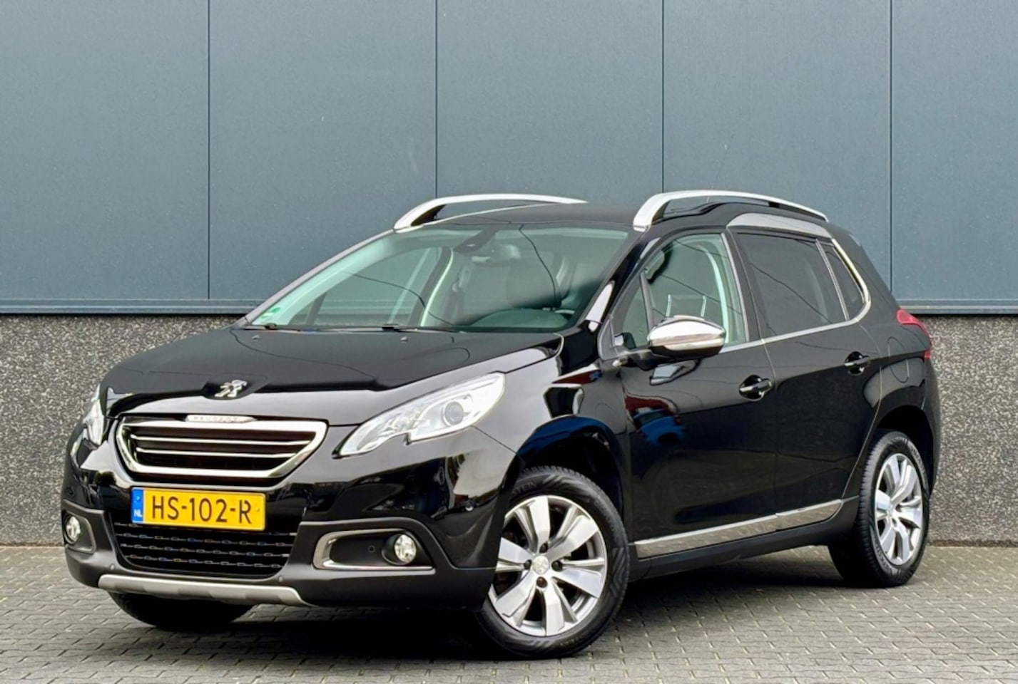 Peugeot 2008 - 1.2 Allure - AutoWereld.nl