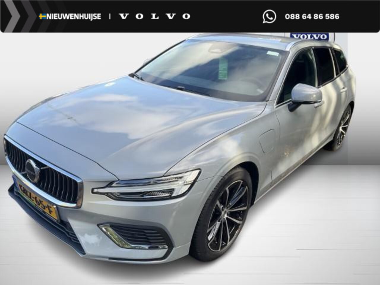 Volvo V60 - 2.0 T6 Plug-in hybrid AWD Essential Bright | Adaptieve Cruise Control | Lederen Bekleding - AutoWereld.nl