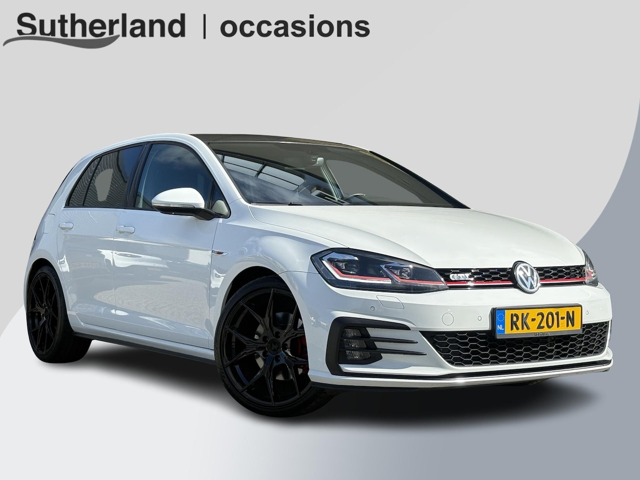 Volkswagen Golf - 2.0 TSI GTI 230pk | Stoelverwarming | Adaptive Cruise | Virtual Cockpit | Carplay | - AutoWereld.nl