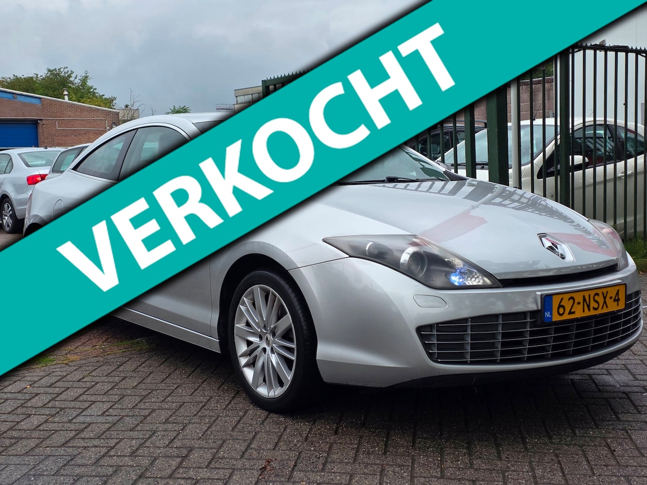 Renault Laguna Coupé - 2.0 16V T GT 1e eigenaar leerbekeleding stoelverwarming navigatie trekhaak cruis control - AutoWereld.nl