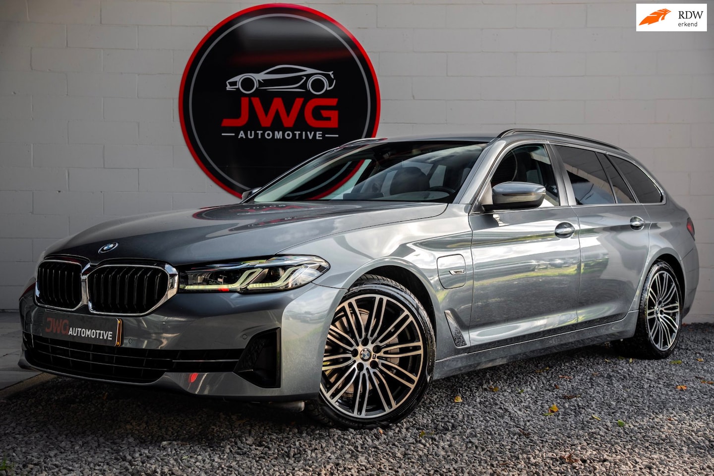 BMW 5-serie Touring - 520e Navi/Leder/Trekhaak/Cruise - AutoWereld.nl