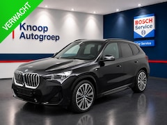 BMW X1 - xDrive30e | M Sport | Alcantara/Leer | Pano | Adaptive LED | HUD | 19 inch ( Vestiging - N