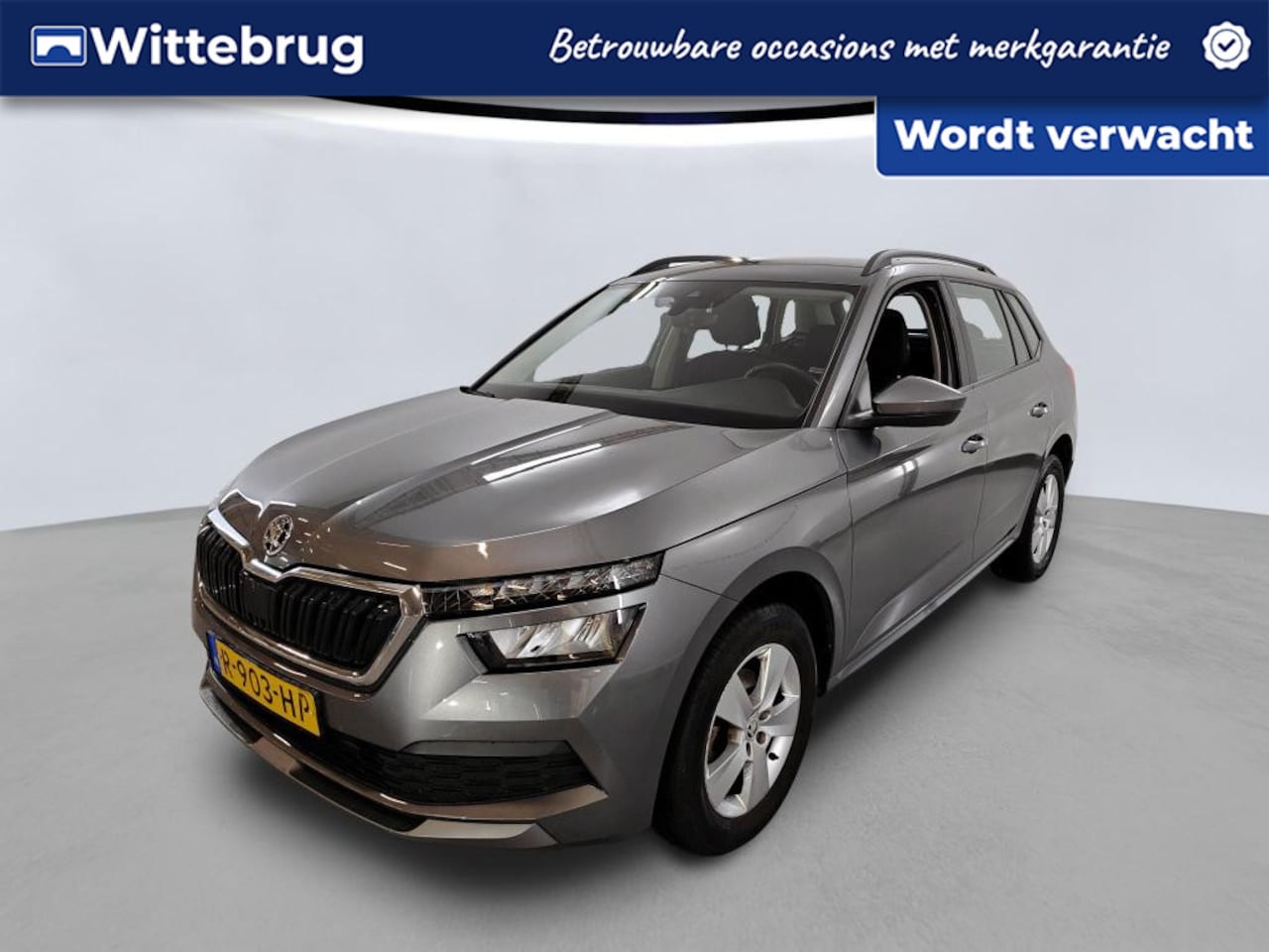 Skoda Kamiq - 1.0 TSI 110pk Ambition / Parkeersensoren / 16"Lm velgen / Metallic lak / Bluetooth - AutoWereld.nl