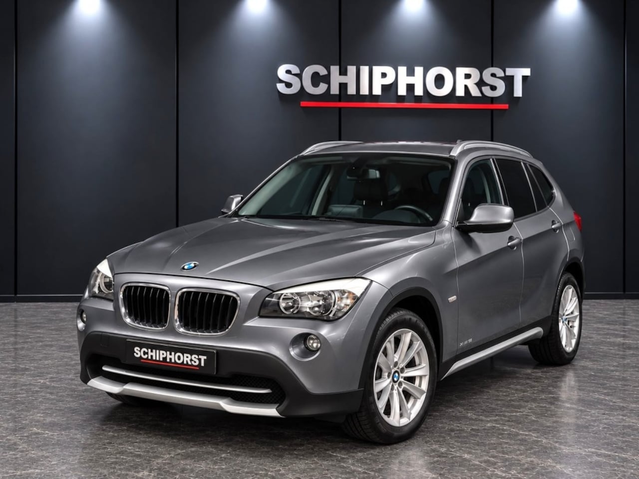 BMW X1 - 1.8i Automaat S-Drive Navigatie Apple carplay trekhaak NAP - AutoWereld.nl