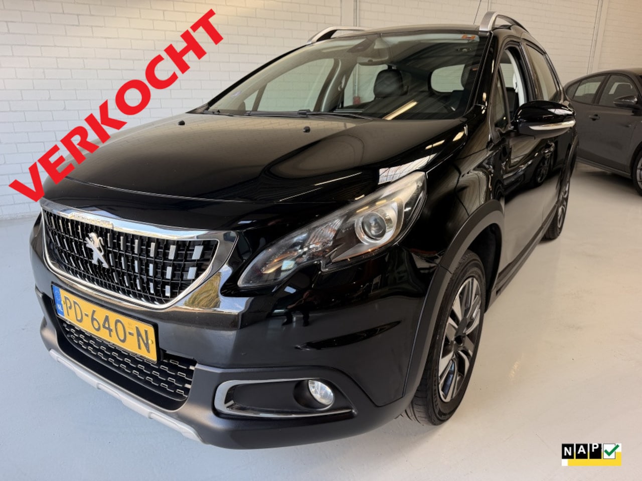Peugeot 2008 - Allure 1.2 Puretech 110 - AutoWereld.nl