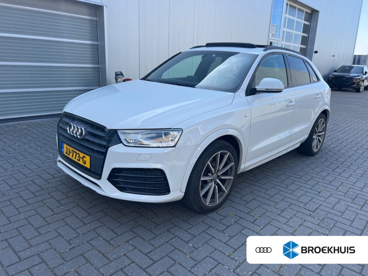 Audi Q3 - 1.4 TFSI CoD Sport Pro Line S l Pano Dak l Trekhaak l S-Line in/Exterieur l Leder/Alcantar - AutoWereld.nl