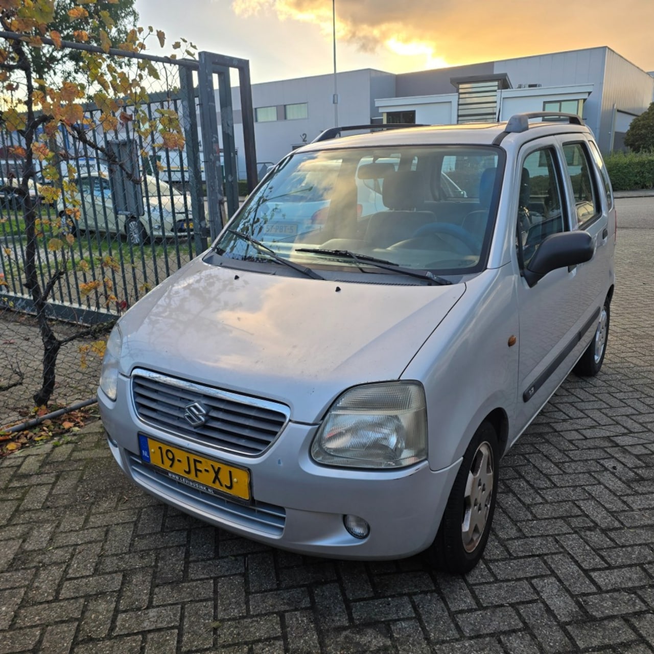 Suzuki Wagon R+ - 1.3 glx  lage kilometerstand - AutoWereld.nl