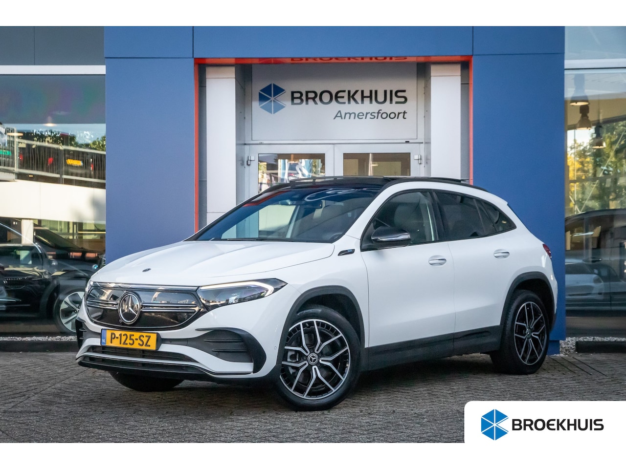Mercedes-Benz EQA - 250 Business Solution AMG 67 kWh | Elektrisch panorama-dak | Cruise adaptief | Voorstoelen - AutoWereld.nl