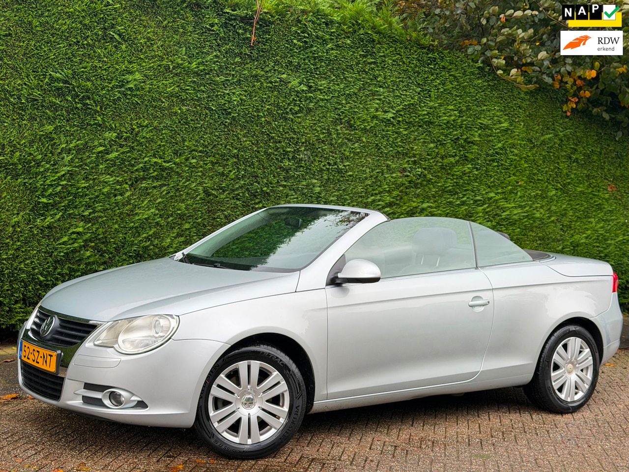 Volkswagen Eos - 2.0-16v FSI LAGE KM/NL AUTO/CRUISE/6BAK/APK - AutoWereld.nl
