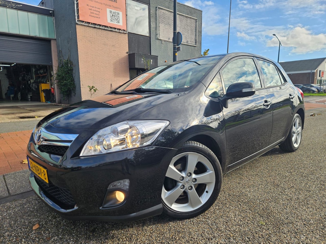 Toyota Auris - 1.8 Full Hybrid Dynamic GARANTIE - AutoWereld.nl