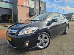 Toyota Auris - 1.8 Full Hybrid Dynamic GARANTIE