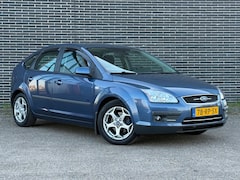 Ford Focus - 1.6-16V First Edition Airco, Cruise Control