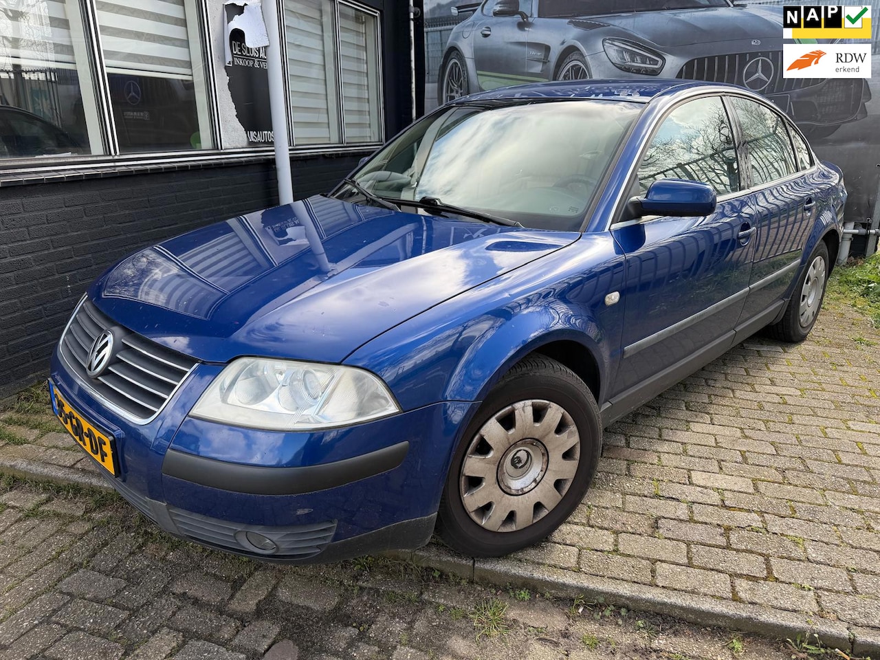 Volkswagen Passat - 2.0 Comfortline AUTOMAAT AIRCO schade - AutoWereld.nl