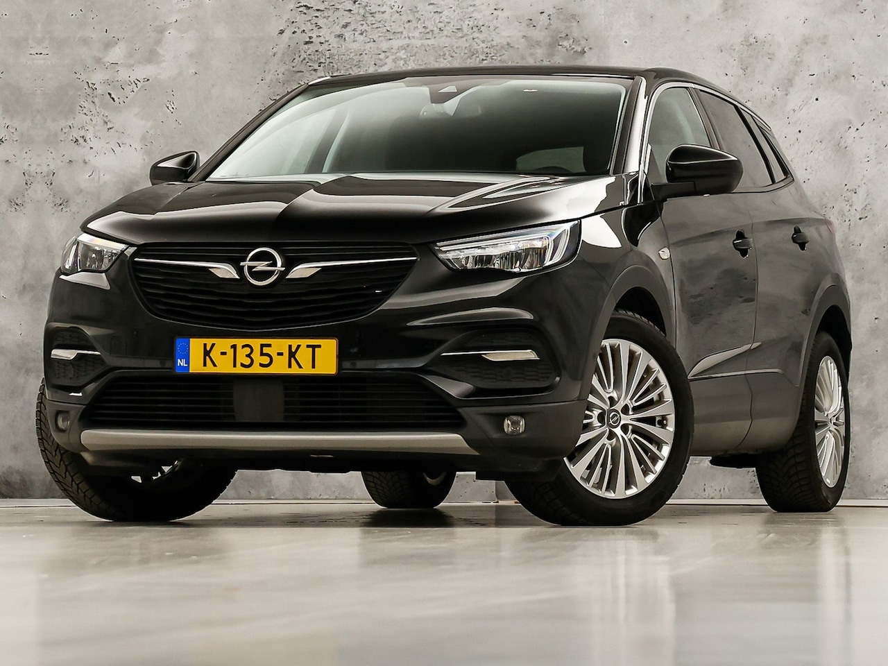 Opel Grandland X - 1.2 Turbo Innovation (APPLE CARPLAY, GROOT NAVI, CLIMATE, STUUR/STOELVERWARMING, KEYLESS, - AutoWereld.nl