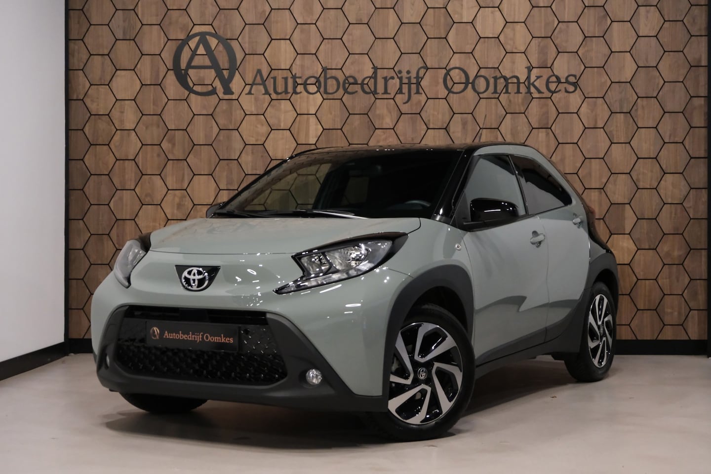 Toyota Aygo X - 1.0 VVT-i S-CVT Pulse *Team D* |Automaat 8.825km| Apple Carplay/Camera NIEUWSTAAT - AutoWereld.nl
