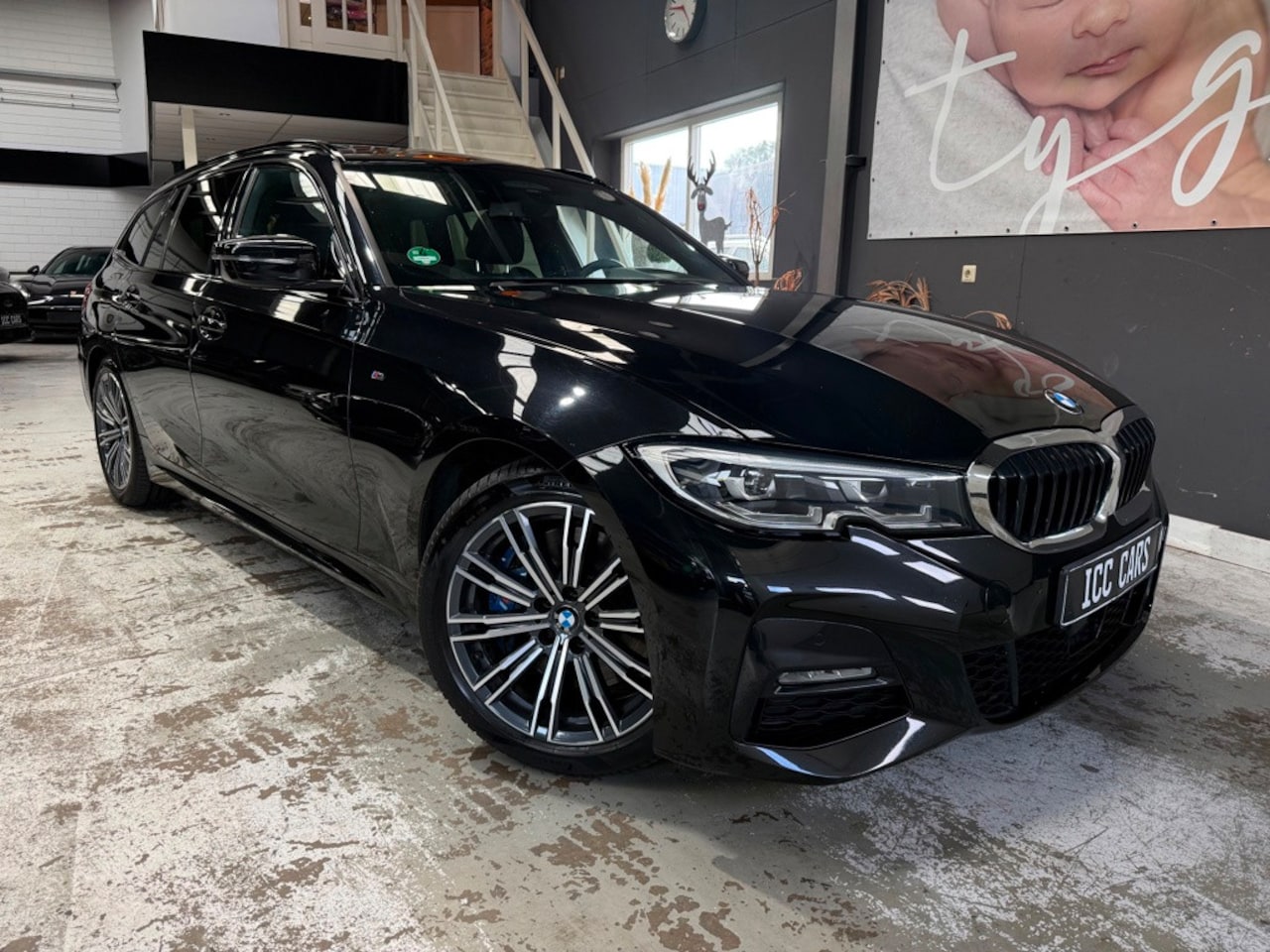 BMW 3-serie Touring - 330i High Executive 330i High Executive, M-pakket, incl BTW, led, pano - AutoWereld.nl
