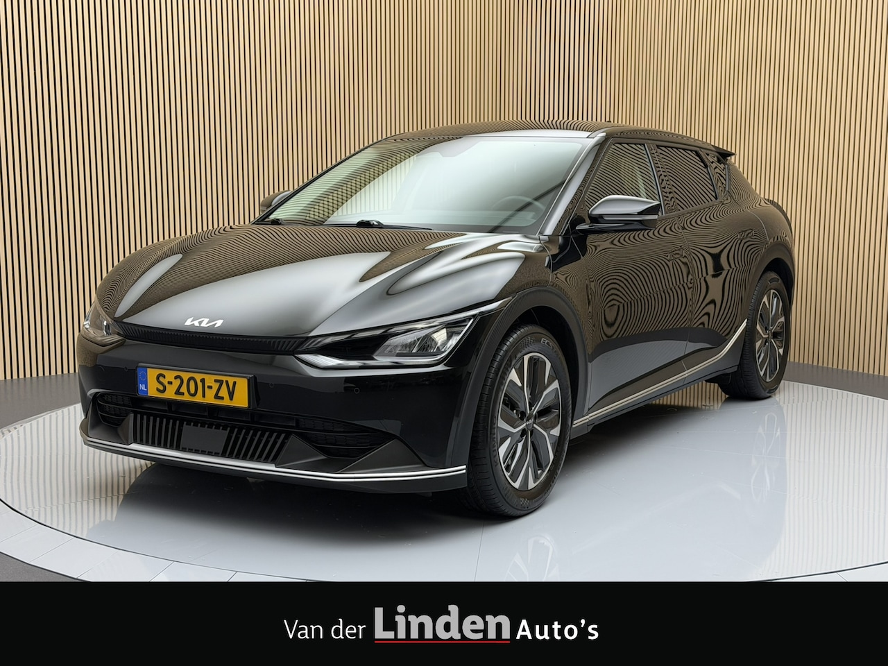 Kia EV6 - Air 58 kWh SOH 96,8% | Camera | Stoel/Stuurverwarming | Navigatie | 180KW Snelladen - AutoWereld.nl
