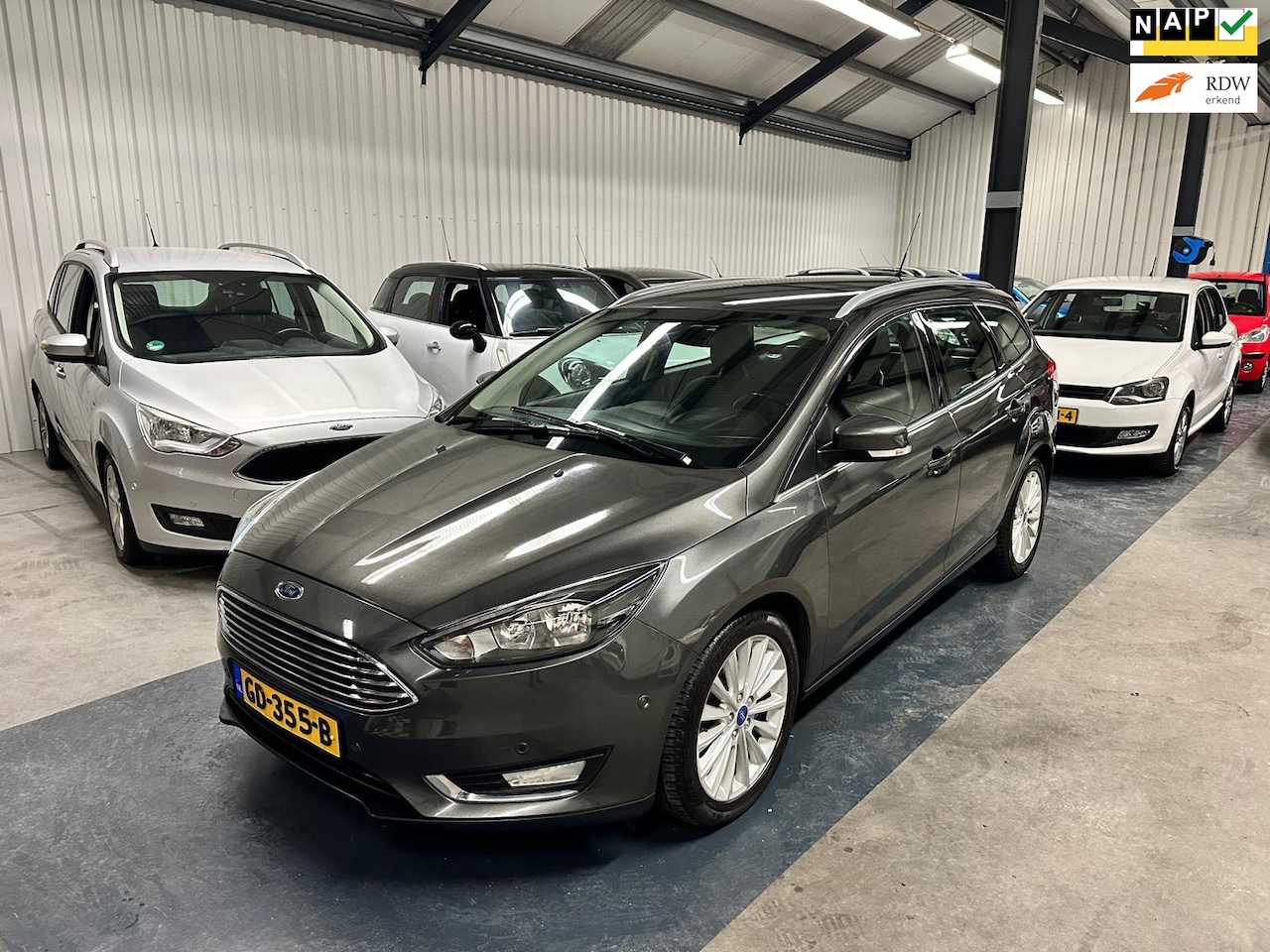 Ford Focus Wagon - 1.5 Titanium Edition 1.5 Titanium Edition - AutoWereld.nl