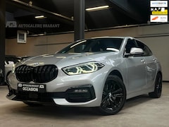 BMW 1-serie - 118i High Executive M pakket *Ambiance/PDC Camera/Head-up display/ACC
