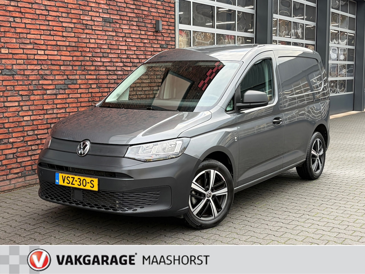 Volkswagen Caddy Cargo - 2.0 TDI Comfort ParkeerSensoren/Trekhaak/Airco/Cruise/AppConnect - AutoWereld.nl