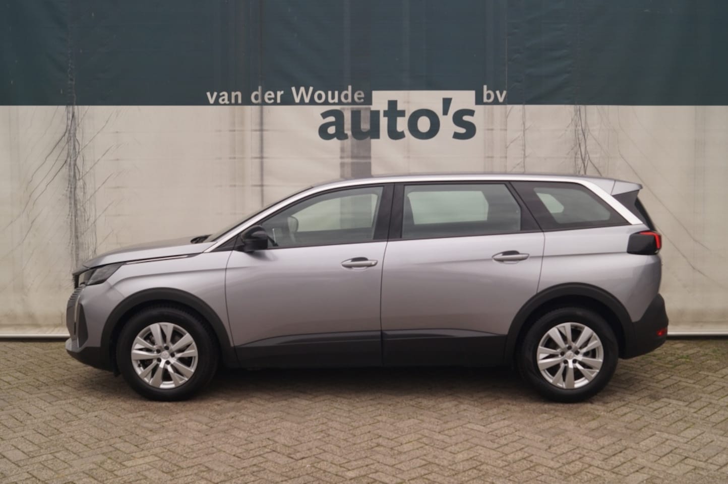 Peugeot 5008 - 1.2 Hybrid 136pk Automaat Active Pack Business 7-persoons - AutoWereld.nl