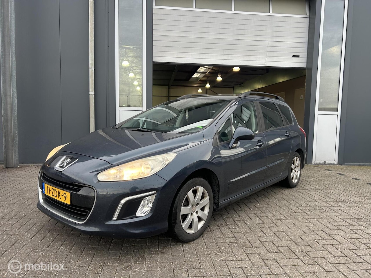 Peugeot 308 SW - 1.6 VTi Blue Lease Executive 1.6 VTi Blue Lease Executive - AutoWereld.nl