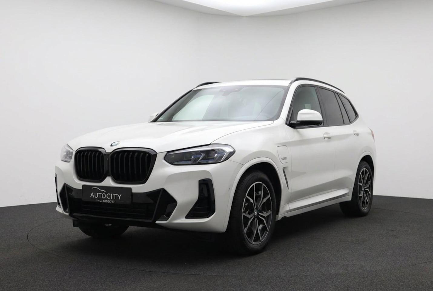 BMW X3 - xDrive30e M Sport Pano | Laser | Innovation Pack | Leder | Dealeronderhouden - AutoWereld.nl