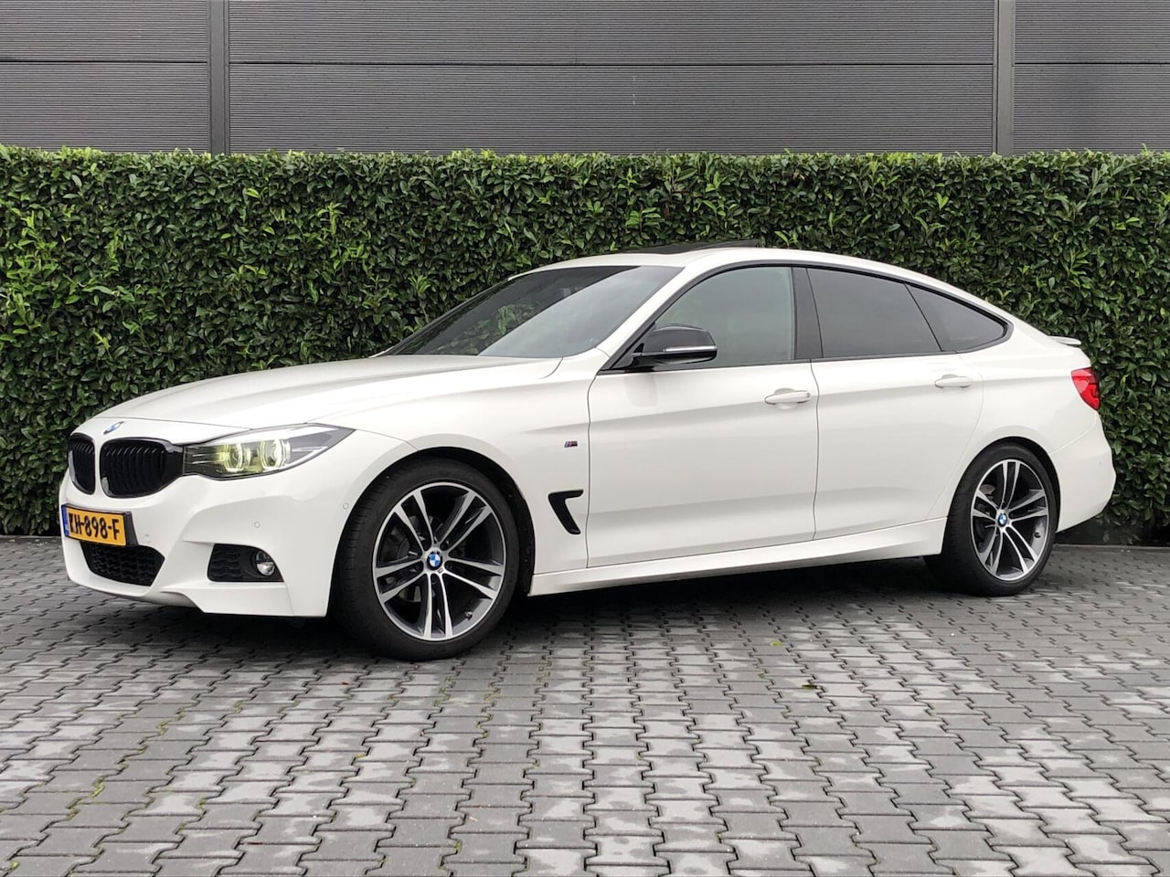 BMW 3-serie Gran Turismo - 320i Centennial High Executive 320i Centennial High Executive, NL AUTO, NAP, FACELIFT, M-SPORTPAKKET, PANORAMADAK, SPORTL - AutoWereld.nl
