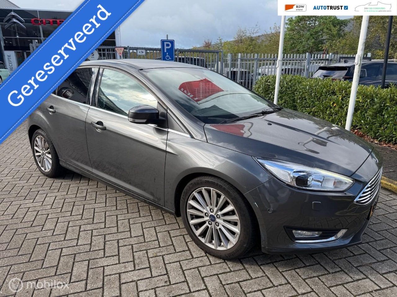 Ford Focus - 125pk Titanium|RIJKLAAR|XENON|PDC|RIEM VV|CRUISE! - AutoWereld.nl
