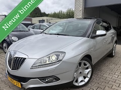 Lancia Delta - 1.8-16V Di Platino / NAVI / LEER / PANO / AUT