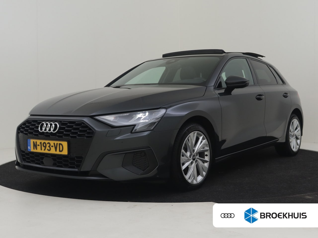 Audi A3 Sportback - 35 TFSI Advanced edition 150Pk DSG/AUTO | Pano Dak | Stoelverwarming | Apple carplay Andro - AutoWereld.nl